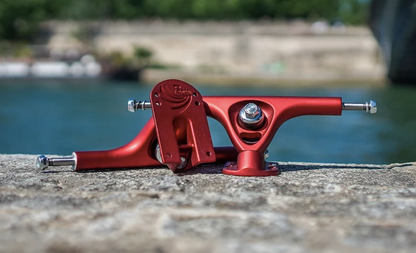 Paris V3 Reverse Kingpin 180mm 50° Scarlet Red trucks